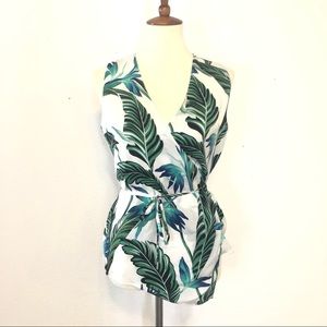 5 for $25 ⭐️ Zara Tropical Wrap Top